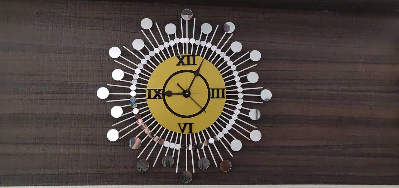 Bangle Candle Stand – Festive Glow with Upcycled Elegance