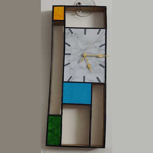Cardboard Wall Clock – Minimalist Craft with Bold Design
